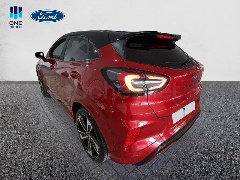 Usado Ford Puma ST-Line X 155 CV (114 kW) 2024 Granate SUV