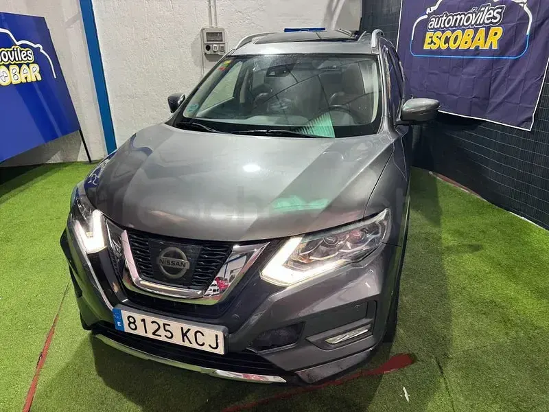 Usado Nissan X-Trail Tekna 177 CV (130 kW) 2017 Gris / plata SUV