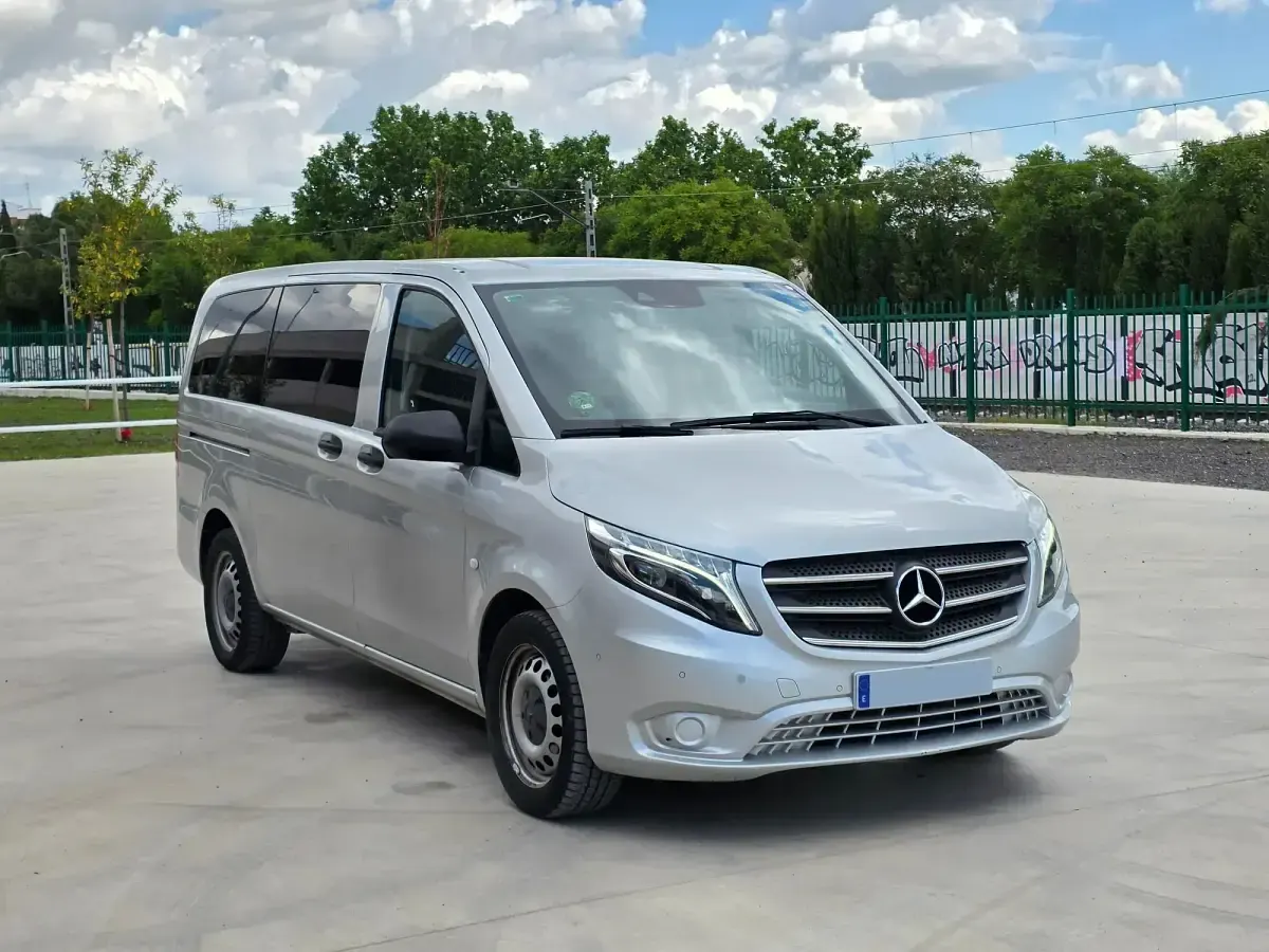 Usado Mercedes Vito 136 CV (100 kW) 2019 Gris Van