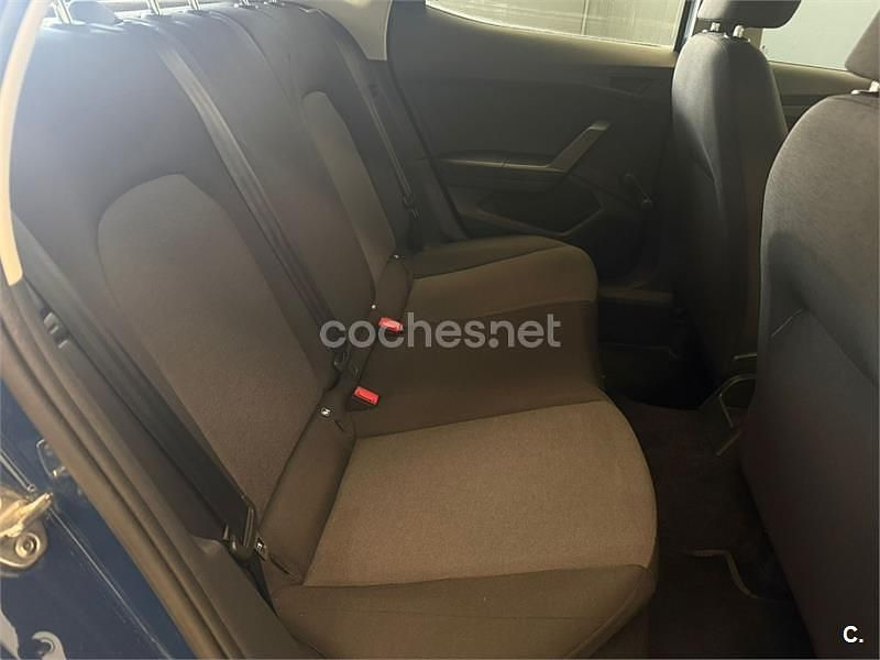 Usado Seat Ibiza Reference 95 CV (69 kW) 2019 Azul Berlina