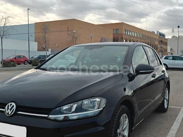 Usado VW Golf VII Edition 110 CV (80 kW) 2018 Negro Berlina