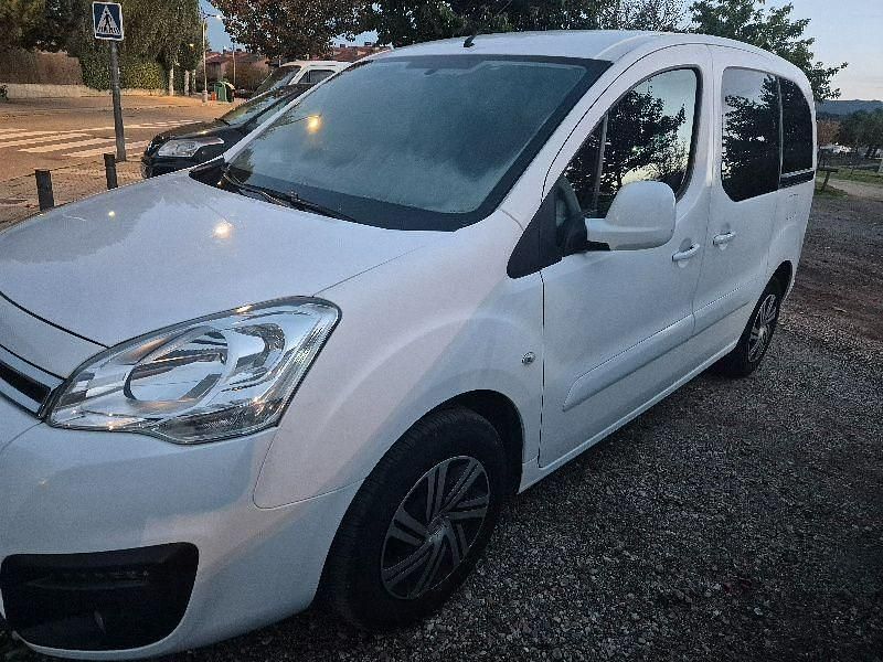 Usado Citroën Berlingo Live 75 CV (55 kW) 2018 Blanco Monovolumen