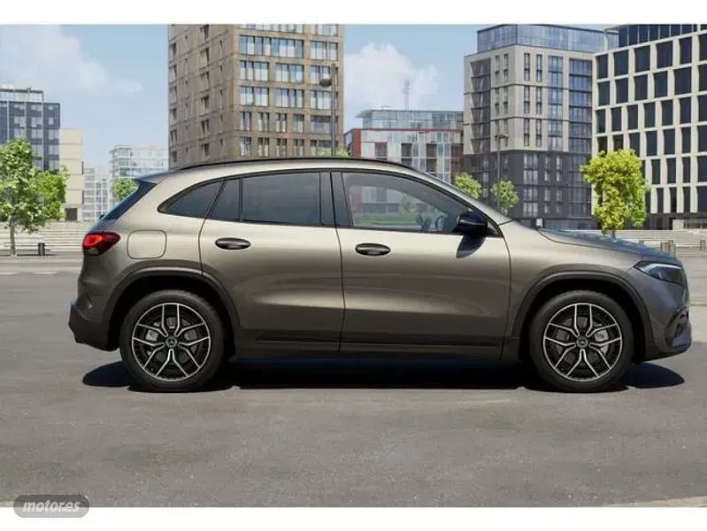 Usado Mercedes EQA250+ AMG line 139 kW (190 CV) 2023 Gris SUV