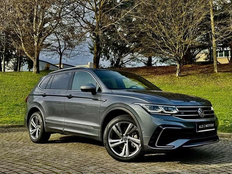 Usado VW Tiguan Allspace R-line 200 CV (147 kW) 2024 Plateado SUV