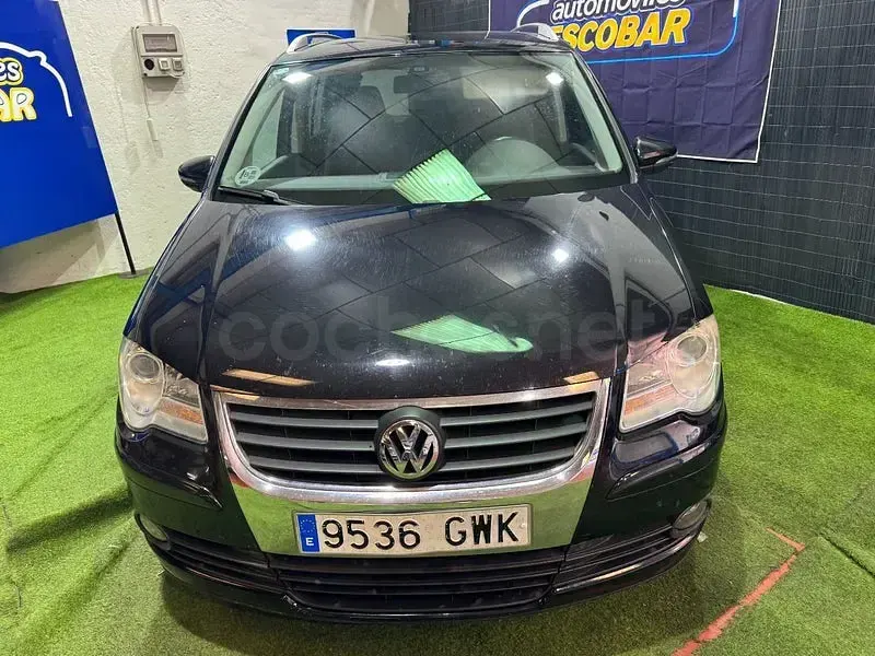 Usado VW Touran Edition 105 CV (77 kW) 2010 Negro Monovolumen