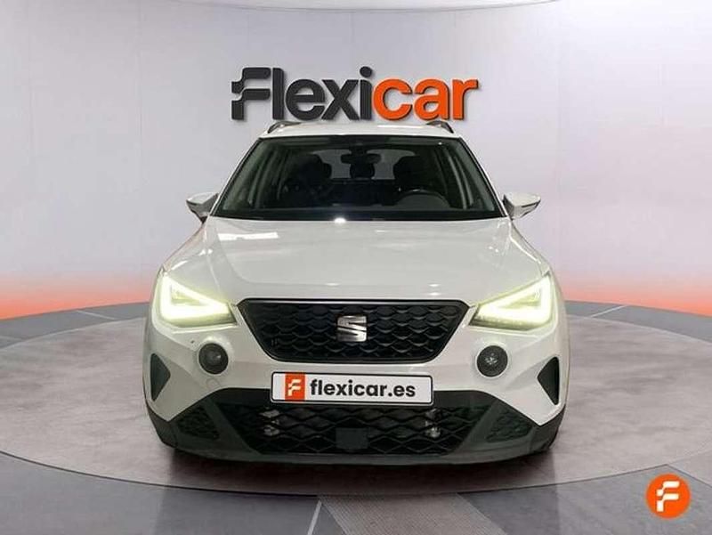 Usado Seat Arona Style 110 CV (80 kW) 2024 Blanco SUV