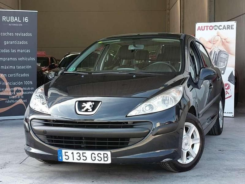 Usado Peugeot 207 73 CV (53 kW) 2009 Negro Utilitario