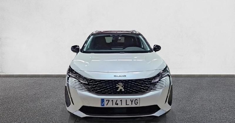 Usado Peugeot 5008 Allure 130 CV (95 kW) 2022 SUV