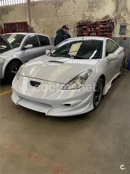 Usado Toyota Celica 143 CV (105 kW) 2004 Blanco Coupe