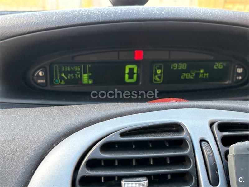 Gris / plata Usado 2006 Citroën Xsara Picasso Exclusive Monovolumen | 3200 € (Caro) - Imagen 1/4