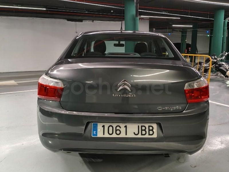 Usado Citroën C-Elysee I PureTech 72 CV (52 kW) 2014 Gris / plata Berlina