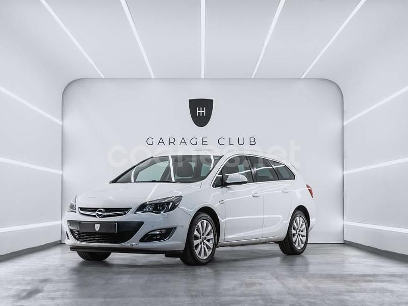 Blanco Usado 2016 Opel Astra Excellence Familiar | 9999 € (Precio justo) - Imagen 1/4