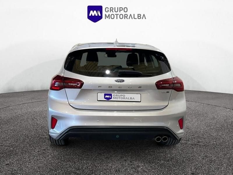 Usado Ford Focus ST-Line 125 CV (91 kW) 2023 Blanco Berlina