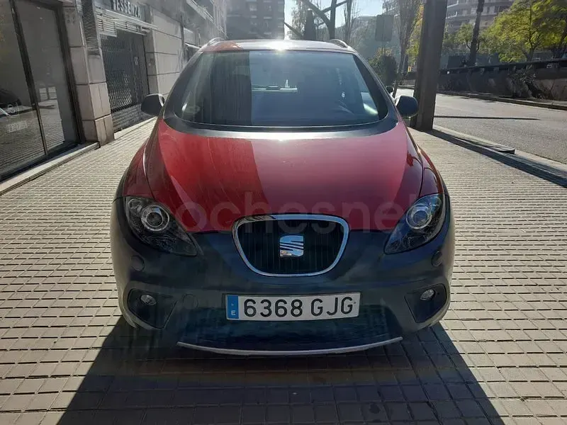 Usado Seat Altea 170 CV (125 kW) 2008 Rojo Monovolumen