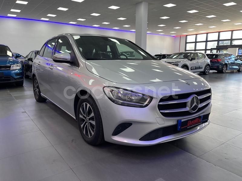 Usado Mercedes B180 116 CV (85 kW) 2019 Gris / plata Monovolumen