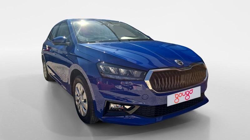 Usado Skoda Fabia 80 CV (58 kW) 2024 Azul Berlina