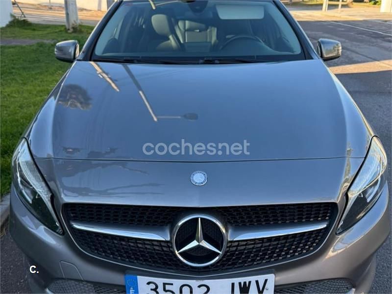 Gris / plata Usado 2017 Mercedes A200 Berlina | 13.500 € (Buen precio) - Imagen 1/4