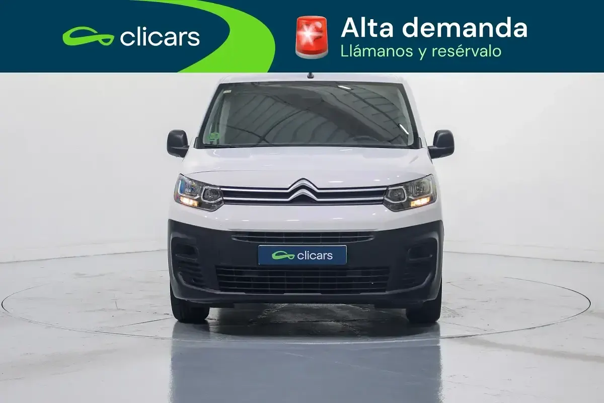 Usado Citroën Berlingo 100 CV (73 kW) 2022 Blanco Monovolumen