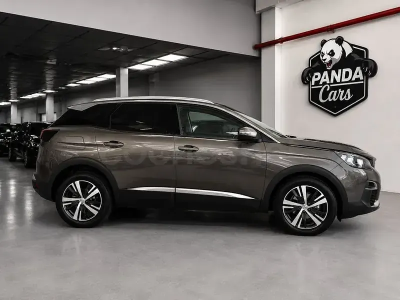 Usado Peugeot 3008 Allure 130 CV (95 kW) 2017 Gris / plata SUV