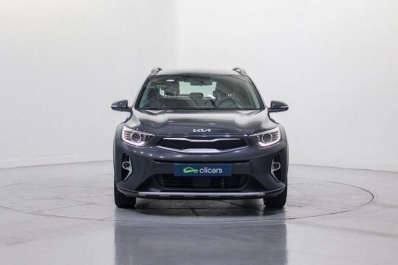 Usado Kia Stonic 120 CV (88 kW) 2021 Gris SUV