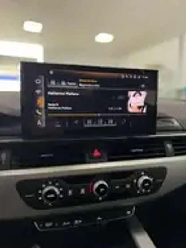 Usado Audi A4 136 CV (100 kW) 2020 Rojo Berlina