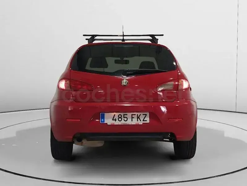 Usado Alfa Romeo 147 120 CV (88 kW) 2007 Rojo Utilitario
