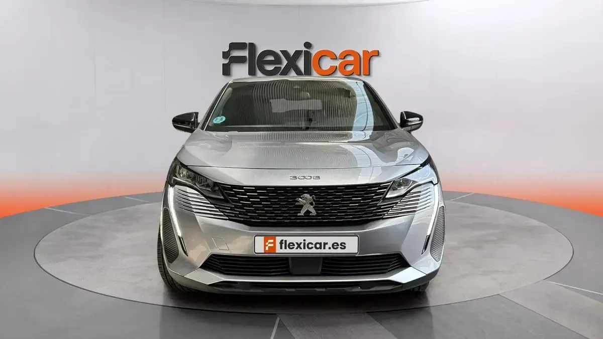 Usado Peugeot 3008 Allure 130 CV (95 kW) 2024 Gris SUV