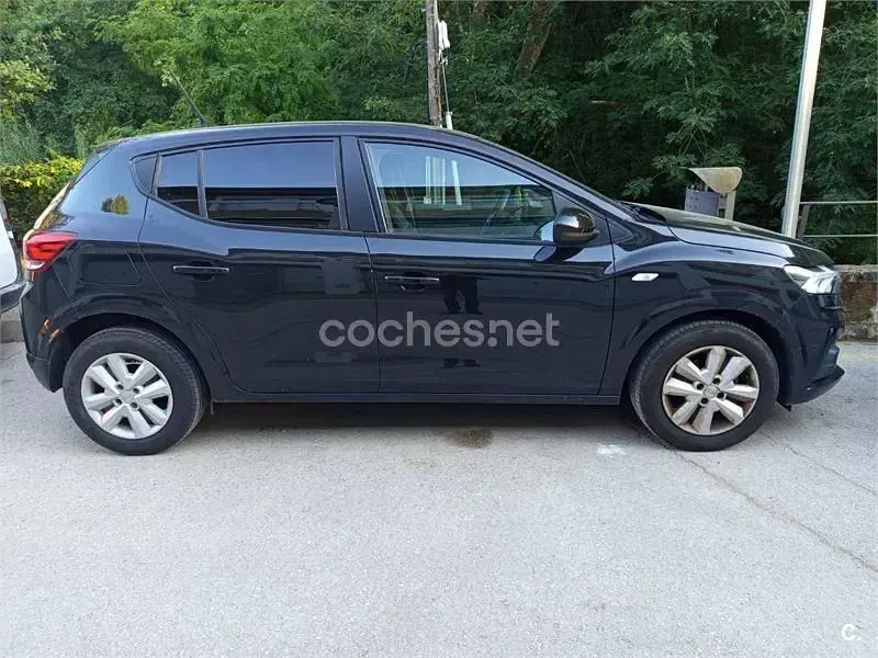 Usado Dacia Sandero Expression 101 CV (74 kW) 2023 Negro Berlina