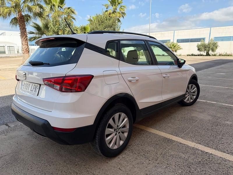 Usado Seat Arona Style 95 CV (69 kW) 2021 Blanco SUV