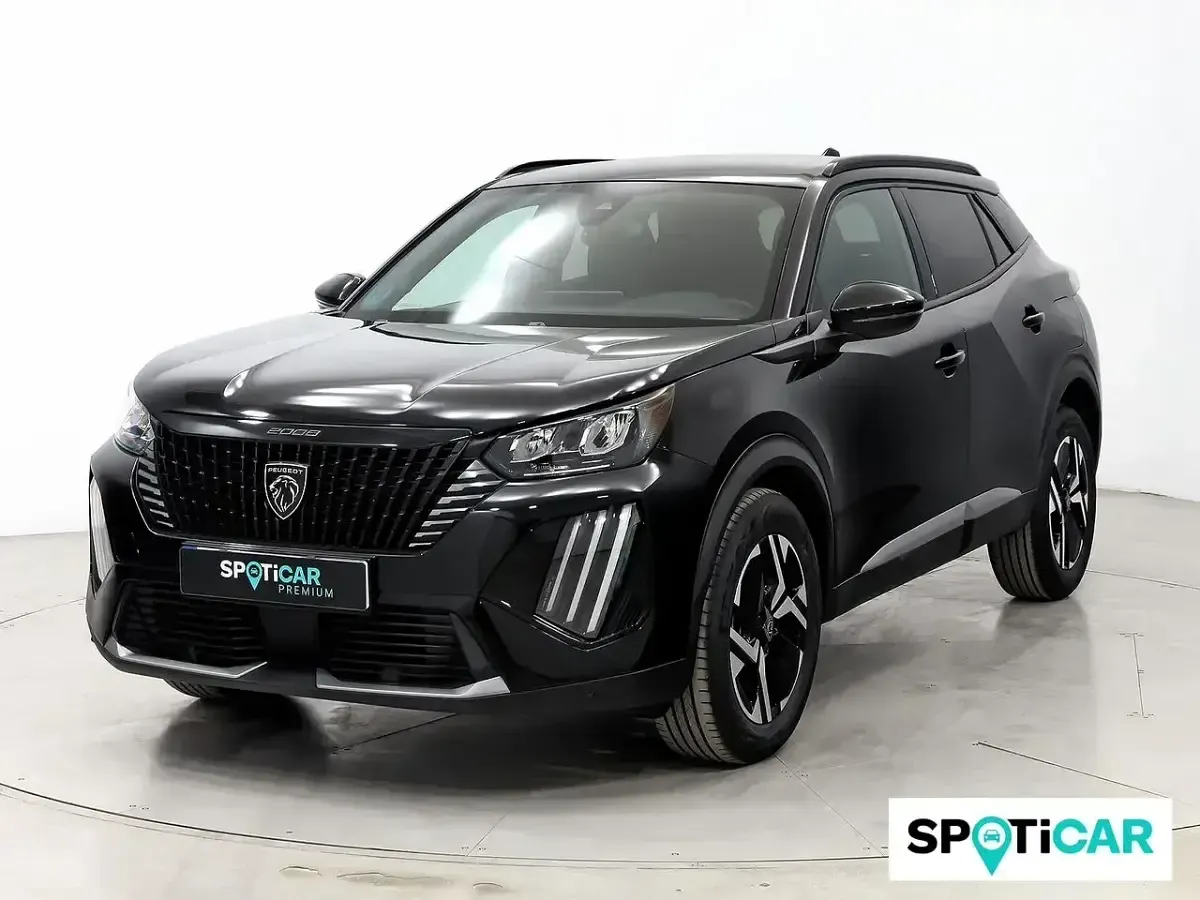 Usado Peugeot 2008 Allure 100 CV (73 kW) 2023 Negro SUV