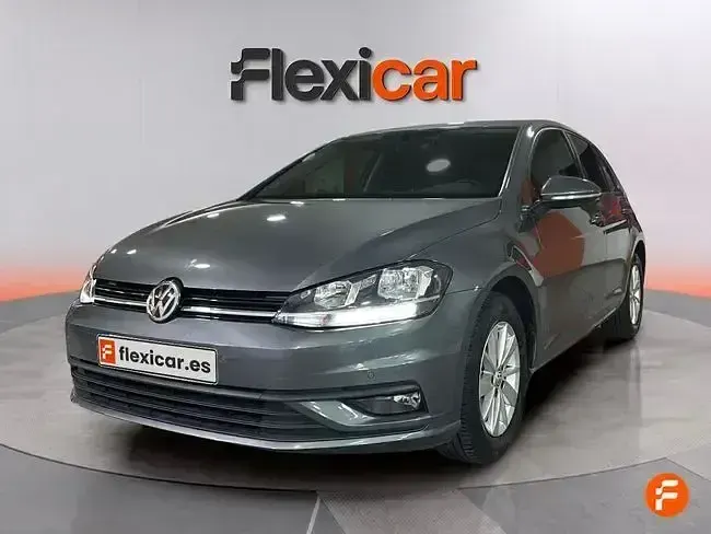Usado VW Golf VII Advance 110 CV (80 kW) 2018 Gris Utilitario