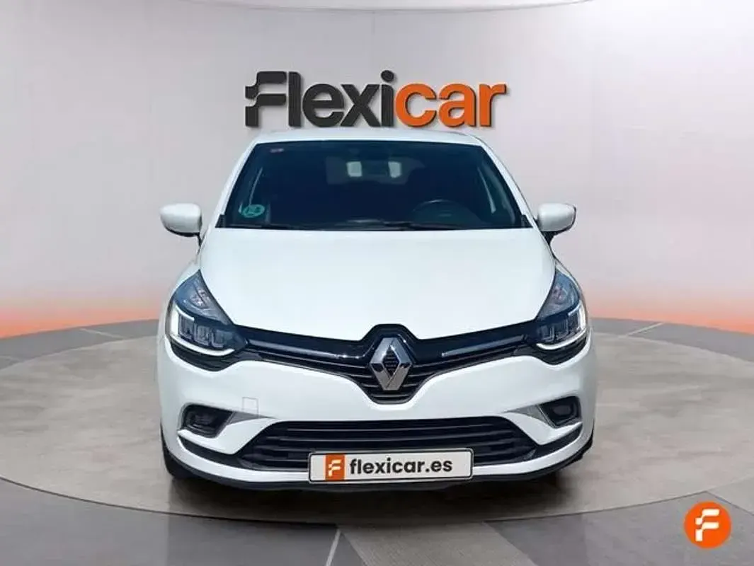 Usado Renault Clio Zen 90 CV (66 kW) 2017 Blanco Utilitario