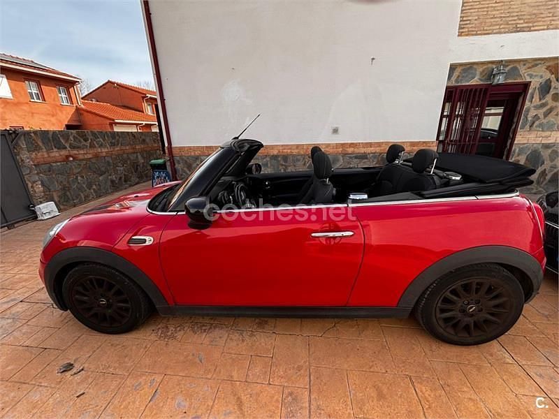 Usado Mini Cooper Cabriolet 136 CV (100 kW) 2019 Rojo Descapotable