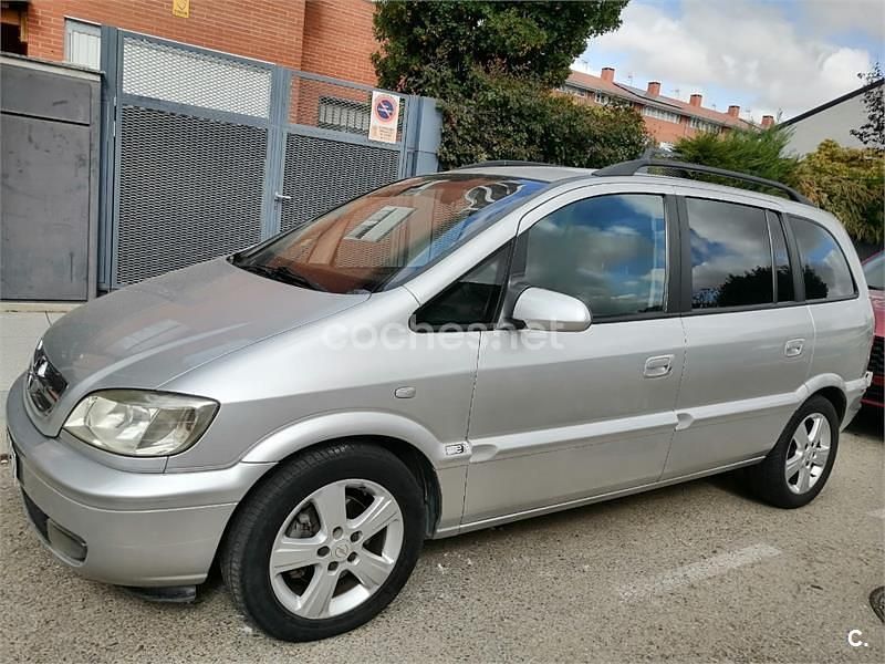 Usado Opel Zafira 125 CV (91 kW) 2005 Gris / plata Monovolumen