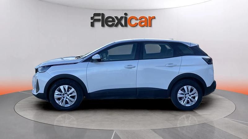 Usado Peugeot 3008 Active 130 CV (95 kW) 2021 Blanco SUV