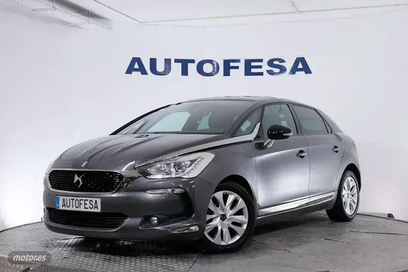 Usado DS Automobiles DS5 Style 120 CV (88 kW) 2016 Gris / plata Utilitario