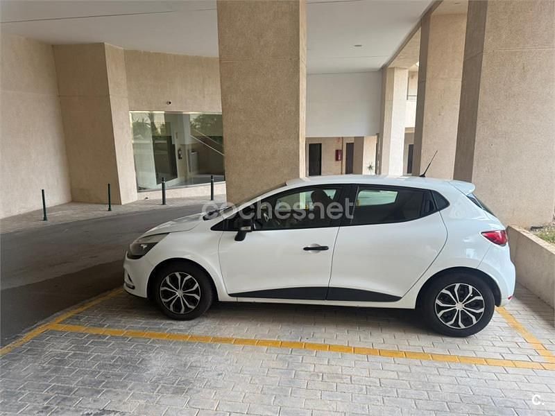 Usado Renault Clio IV Business 75 CV (55 kW) 2018 Blanco Berlina