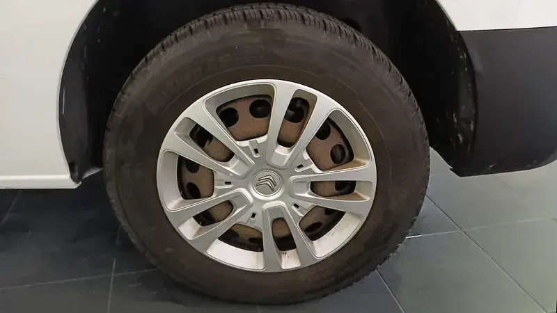 Usado Citroën Jumpy Comfort 122 CV (89 kW) 2017 Blanco Monovolumen