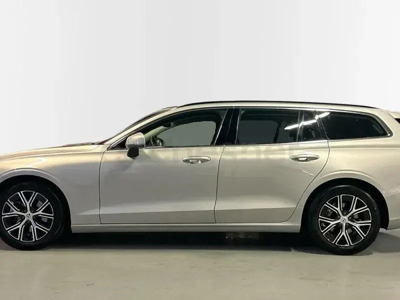 Usado Volvo V60 Core 197 CV (144 kW) 2025 Beige Familiar