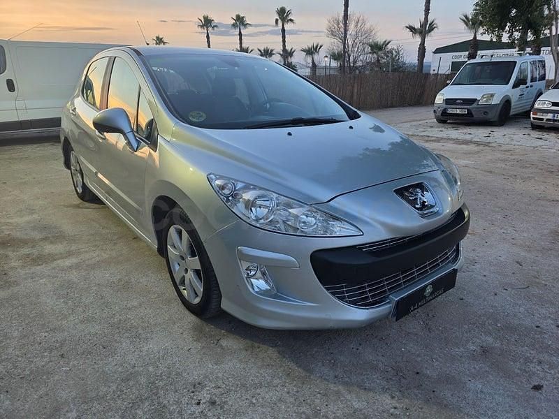 Usado Peugeot 308 90 CV (66 kW) 2009 Gris / plata Berlina