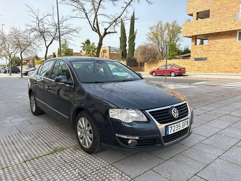 Usado VW Passat Advance 140 CV (102 kW) 2009 Azul Berlina