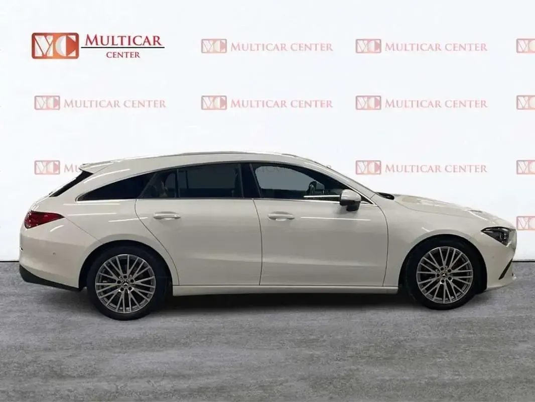 Usado Mercedes CLA220 Shooting Brake 190 CV (139 kW) 2021 Blanco Familiar