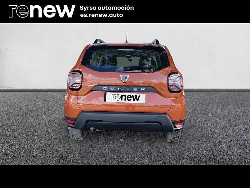 Usado Dacia Duster Essentiel 100 CV (73 kW) 2021 Naranja SUV