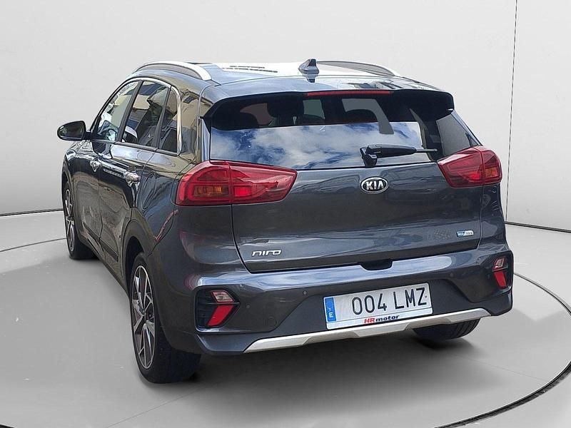 Usado Kia Niro 141 CV (103 kW) 2017 Gris SUV