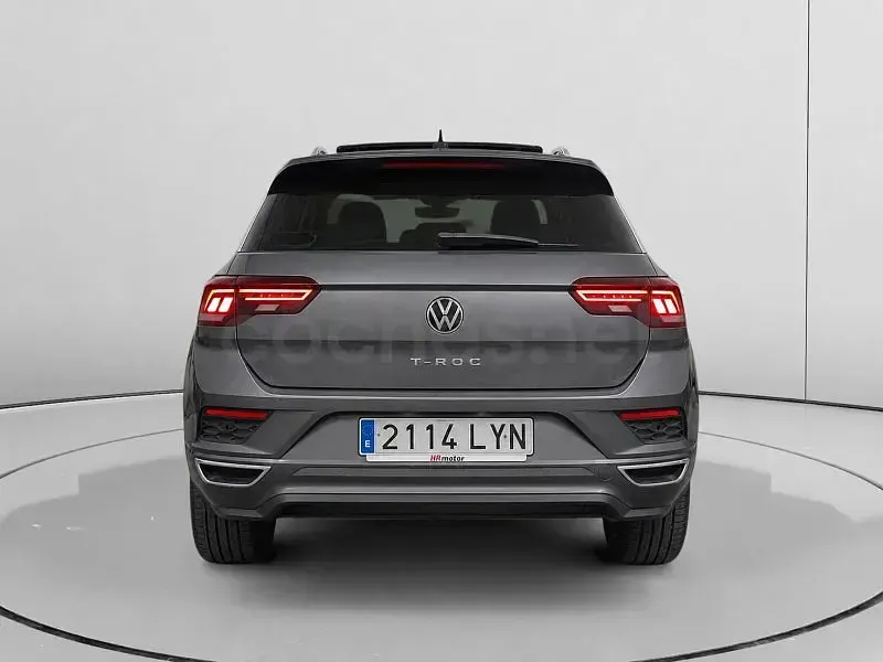 Usado VW T-Roc Sportline 150 CV (110 kW) 2022 Gris SUV