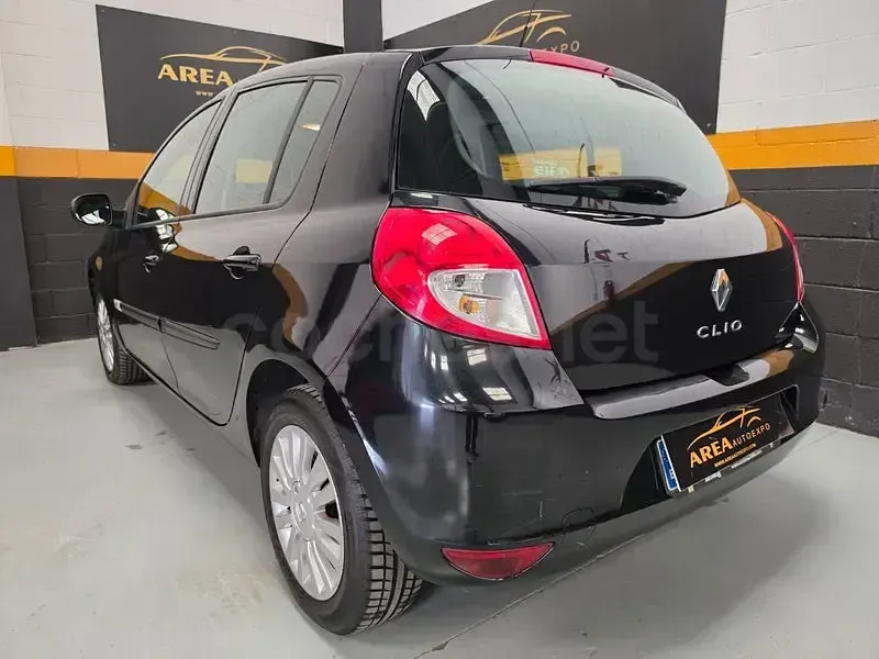 Usado Renault Clio IV Business 75 CV (55 kW) 2012 Negro Berlina