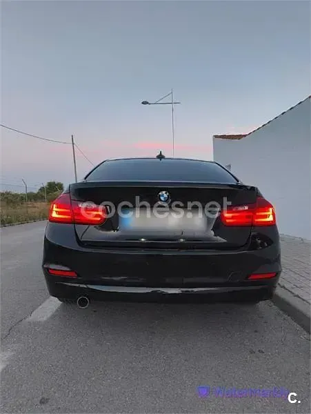 Käytetty BMW 318 Gran Turismo 143 HP (105 kW) 2015 Musta Sedan