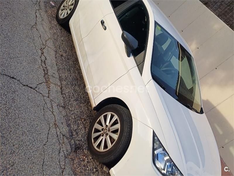 Usado Seat Ibiza Reference 95 CV (69 kW) 2018 Blanco Berlina