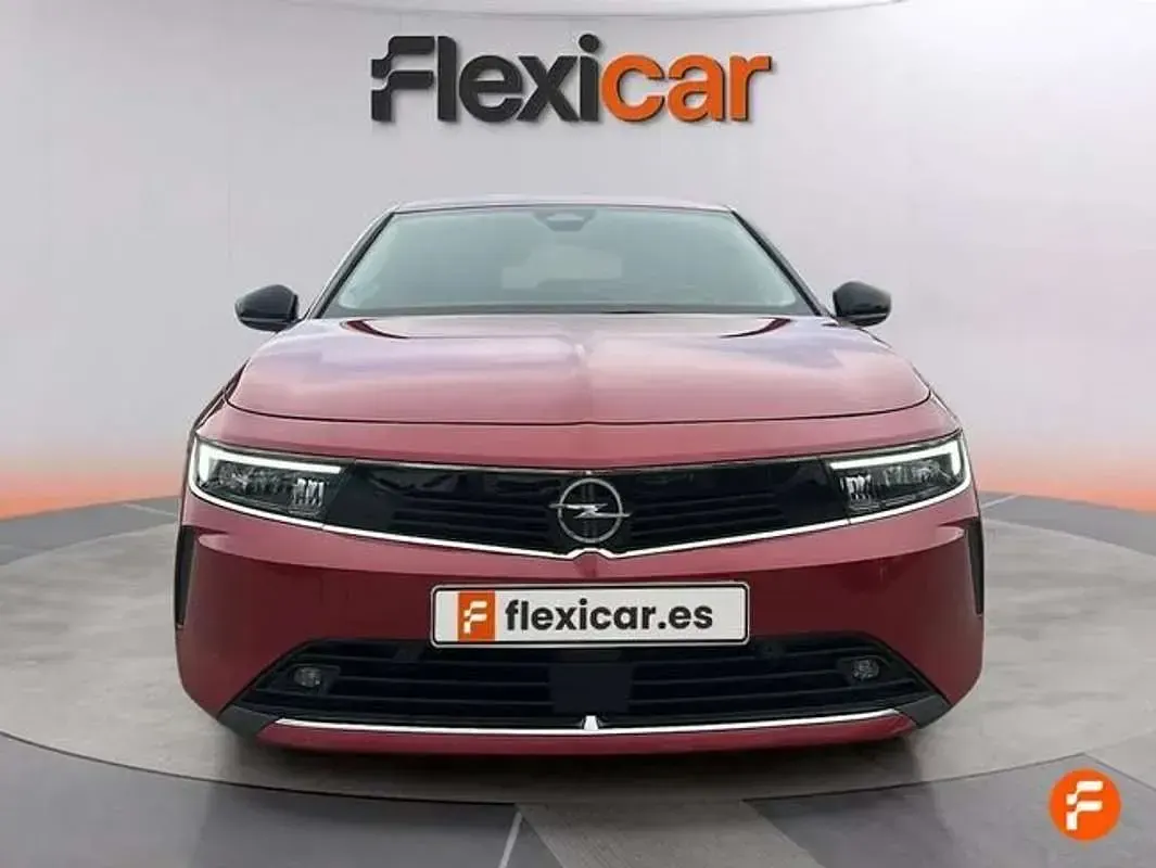 Usado Opel Astra Elegance 131 CV (96 kW) 2023 Burdeos Utilitario
