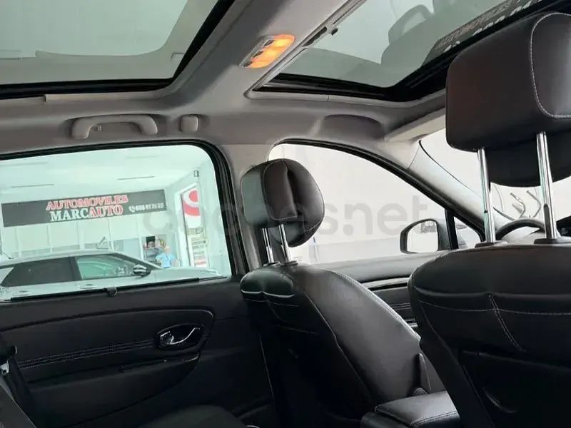 Usado Renault Grand Scénic III Bose Edition 130 CV (95 kW) 2012 Beige Monovolumen